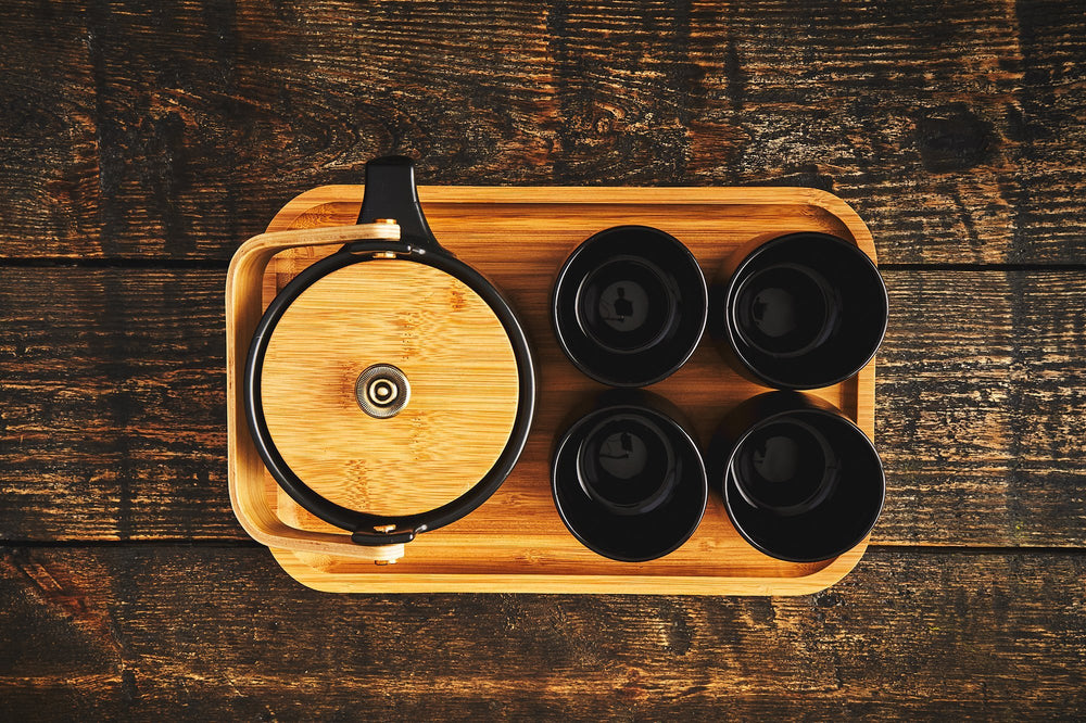 The Eichu Tee-Set aus schwarzer Keramik - B.TEALY